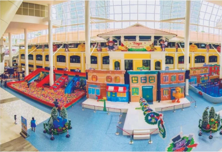 GURNEY PARAGON CHRISTMAS DECOR — company portfolio image